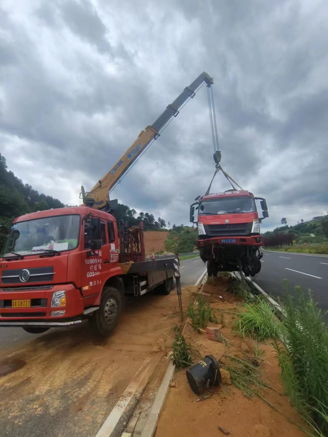 樊城区吊车出租公司在日常生活中对吊车要怎样检查