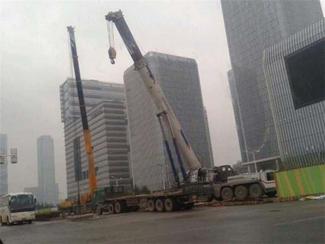 樊城区25吨吊车能吊多重设备？
